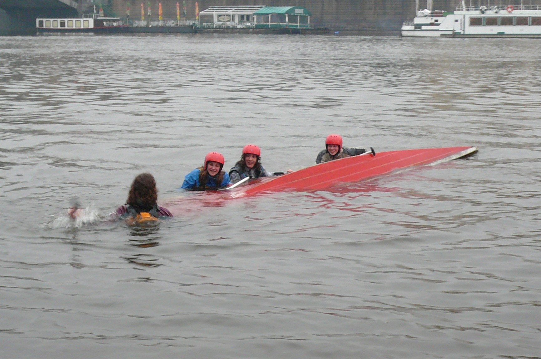 CAL 2008 04 Studna jez za vecera septa 08